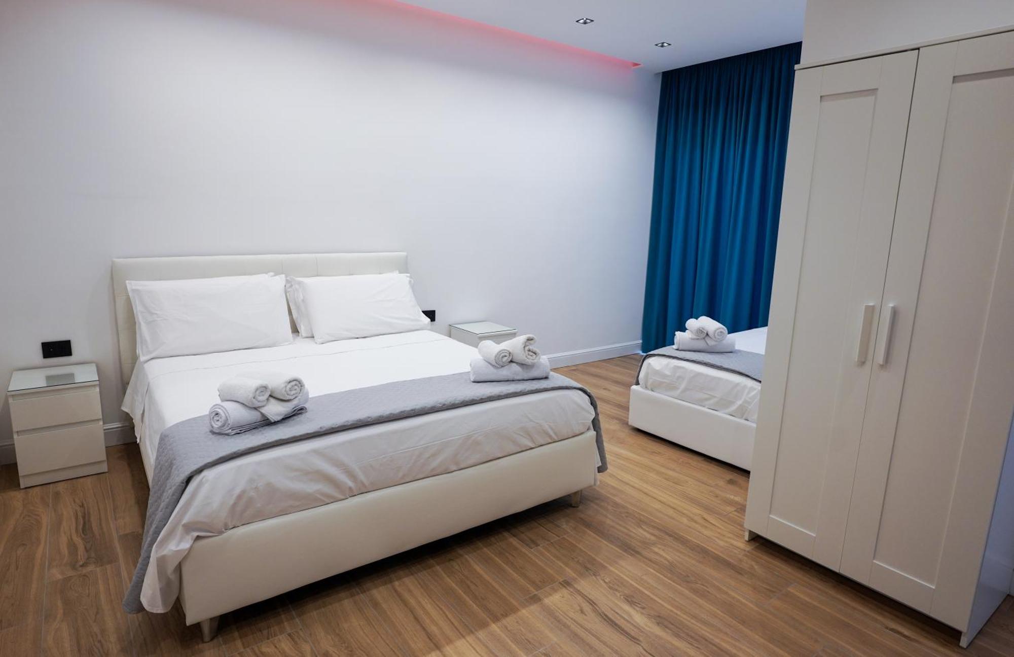 Luxury Room เนเปิลส์ ภายนอก รูปภาพ