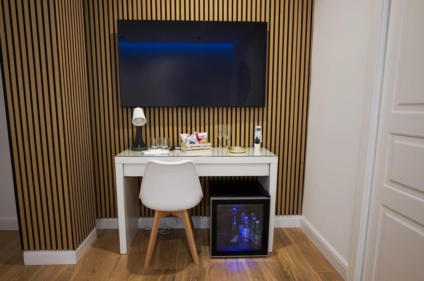 Luxury Room เนเปิลส์ ภายนอก รูปภาพ