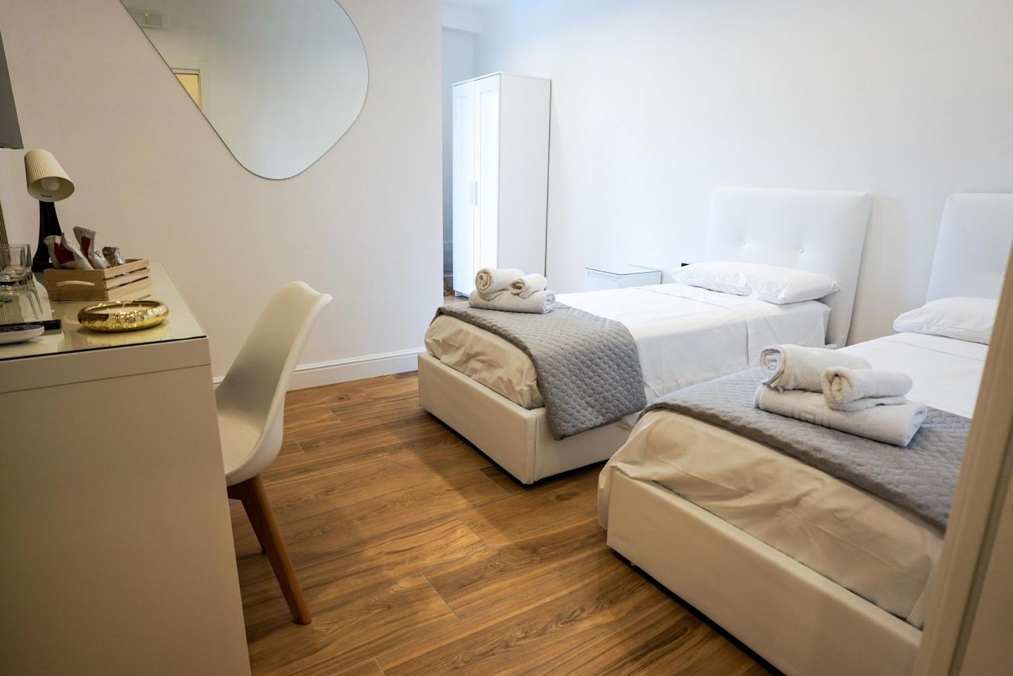 Luxury Room เนเปิลส์ ภายนอก รูปภาพ
